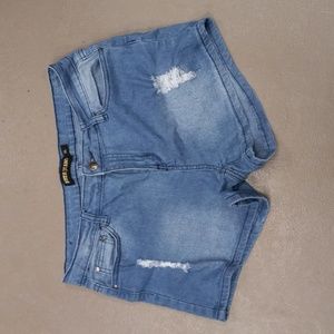 BUZZ BLUE JEAN DISTRESSED SHORTS